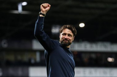 Southampton 'dan Russell Martin teknik direktörü takımının West Bromwich Albion Southampton' a karşı oynadığı The Hawthorns, West Bromwich, İngiltere 'de 16 Şubat 202' de oynanan maçta kazandığı maçı kutluyor.