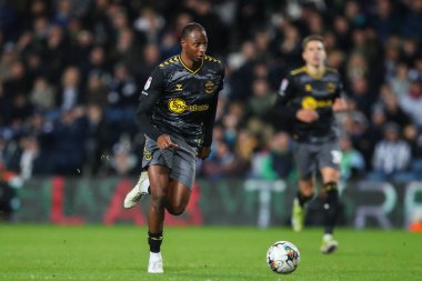 Southampton 'dan Joe Aribo, West Bromwich Albion' a karşı Southampton 'un 16 Şubat 202' de oynadığı The Hawthorns, West Bromwich, İngiltere 'deki Sky Bet Şampiyonası maçında topu ileri taşıyor.