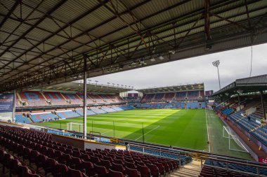 Burnley 'nin 17 Şubat 202' de Burnley 'e karşı Turf Moor, Burnley, Birleşik Krallık' ta oynanan Premier League karşılaşması öncesinde oynadığı Turf Moor, Home of Burnley maçının genel görünümü