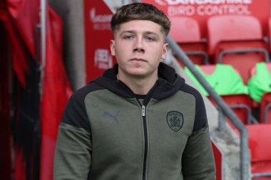 Barnsley 'den Aiden Marsh, 17 Şubat 202' de İngiltere 'nin Highbury Stadyumu' nda Fleetwood Town ile Barnsley arasındaki Sky Bet 1 maçı sırasında geldi.
