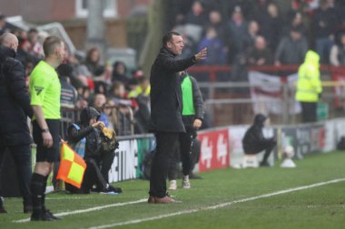 Neill Collins, 17 Şubat 202 'de İngiltere' nin Highbury Stadyumu 'nda Fleetwood Town ile Barnsley arasındaki Sky Bet 1 maçında takımına talimatlar veriyor.