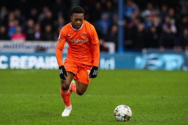 Blackpool takımından Karamoko Dembele, 17 Şubat 202 'de İngiltere' nin Weston Homes Stadyumu 'nda oynanan 1.