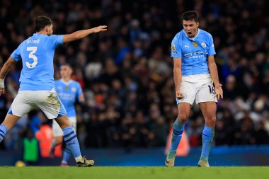 Manchester City 'den Rodrigo, Premier League maçında Manchester City' nin Chelsea 'ye karşı 17 Şubat 202' de Etihad Stadyumu 'nda 1-1' lik skorunu kutluyor.