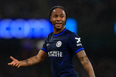 Premier Lig karşılaşmasında Chelsea 'den Raheem Sterling Manchester City ile Chelsea maçında Etihad Stadyumu, Manchester, İngiltere, 17 Şubat 202