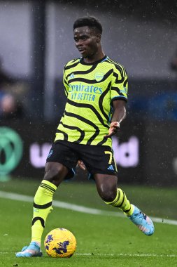 Arsenal 'den Bukayo Saka, 17 Şubat 202' de Burnley, Burnley-Arsenal maçında topu geçti.