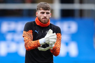 Blackpool 'dan Daniel Grimshaw, 17 Şubat 202' de İngiltere 'nin Peterborough kentindeki Weston Homes Stadyumu' nda oynanan 1.