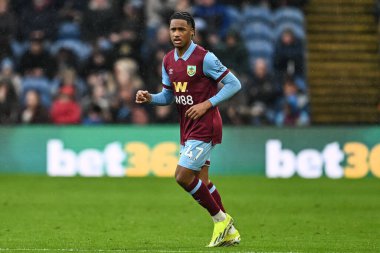 Burnley takımından Wilson Odobert 17 Şubat 202 tarihinde Burnley, Burnley, İngiltere 'deki Turf Moor maçında Arsenal' e karşı oynamıştır.