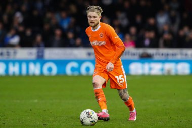 Blackpool takımından Hayden Coulson, 17 Şubat 202 'de İngiltere' de Weston Homes Stadyumu 'nda oynanan 1.