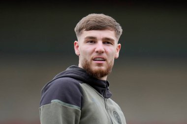 Barnsley 'den John McAtee, 17 Şubat 202' de İngiltere 'nin Highbury Stadyumu' nda Fleetwood Town - Barnsley maçından önce sahada inceleme yapıyor.
