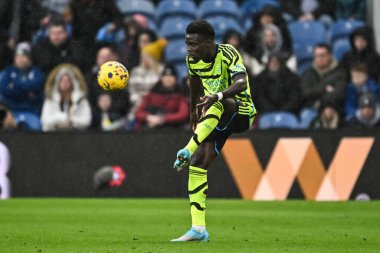 Arsenal 'den Bukayo Saka, 17 Şubat 202' de Burnley, Burnley, İngiltere 'de oynanan Premier Lig maçında topu kontrol ediyor.