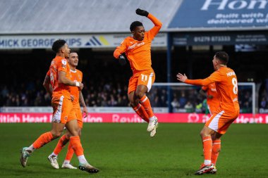 Blackpool 'dan Karamoko Dembele, 17 Şubat 202' de İngiltere 'nin Peteron Homes Stadyumu' nda oynanan Sky Bet 1-2 karşılaşmasında gol atma hedefini kutluyor.