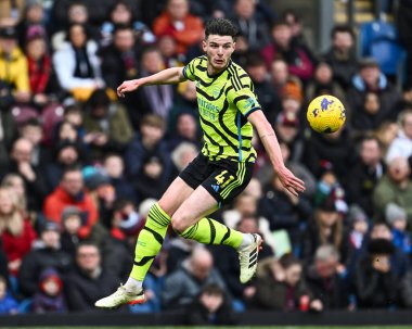 Arsenal 'den Declan Rice Premier Lig maçında topu kontrol ediyor Burnley' e karşı Turf Moor, Burnley, İngiltere, 17 Şubat 202
