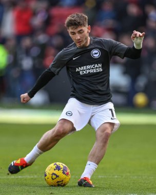 Brighton & Hove Albion takımından Billy Gilmour Premier League maçında Sheffield United, Brighton ve Hove Albion 'a karşı 18 Şubat 202' de Bramall Lane, Sheffield, İngiltere 'de oynanan maçta ısınma turunda