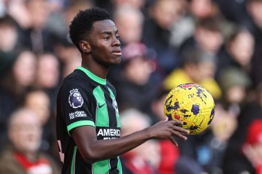 Brighton & Hove Albion takımından Simon Adingra, 18 Şubat 202 'de Bramall Lane, Sheffield, Birleşik Krallık' ta oynanan Premier League maçında Sheffield United ve Hove Albion maçına katıldı.