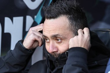 Roberto De Zerbi Premier Lig karşılaşmasında Brighton & Hove Albion teknik direktörü Sheffield United ve Hove Albion 'a karşı Bramall Lane, Sheffield, İngiltere, 18 Şubat 202