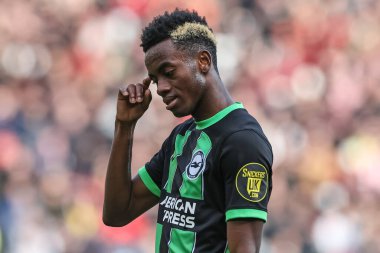 Brighton & Hove Albion takımından Simon Adingra 18 Şubat 202 'de Bramall Lane, Sheffield, İngiltere' de Sheffield United ve Hove Albion maçında