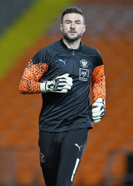 Blackpool 'dan Richard O' Donnell, Bristol Street Motors 'un yarı final maçı olan Blackpool-Peterborough United maçında 20 Şubat 202' de Bloomfield Road, Blackpool 'da ısınıyor.