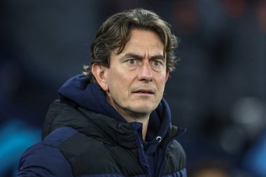 20 Şubat 202 'de Etihad Stadyumu' nda oynanan Premier League maçında Brentford 'un Thomas Frank teknik direktörü Manchester City ile Brentford karşılaşması sırasında