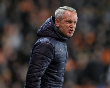 Blackpool teknik direktörü Neil Critchley, 20 Şubat 202 'de İngiltere' nin Blackpool şehrinde oynanan Blackpool-Peterborough United maçında, Bristol Street Motors 'un yarı final maçında tepki gösterdi.