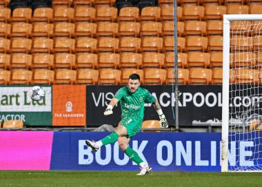Blackpool 'dan Richard O' Donnell 20 Şubat 202 'de Bloomfield Road, Blackpool, Birleşik Krallık' ta oynanan Bristol Street Motors yarı final karşılaşmasında topa vuruyor.