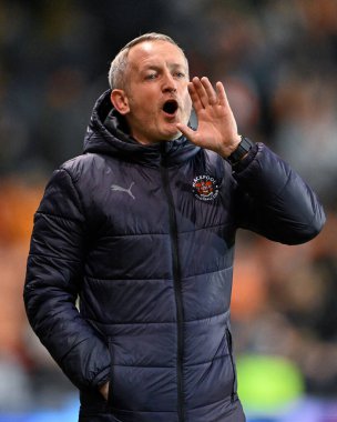 Blackpool teknik direktörü Neil Critchley, 20 Şubat 202 'de İngiltere' nin Blackpool şehrinde oynanan Blackpool-Peterborough United maçında, Bristol Street Motors 'un yarı final maçında tepki gösterdi.