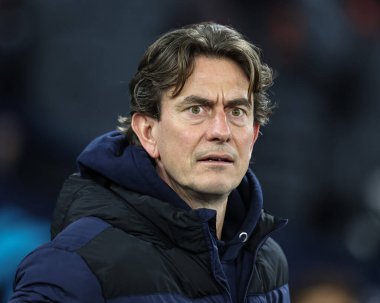Brentford 'un Thomas Frank teknik direktörü 20 Şubat 202 tarihinde Etihad Stadyumu' nda Manchester City ile Brentford arasındaki Premier League maçında izlemektedir.