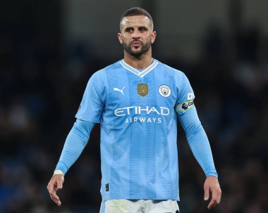 Manchester City 'den Kyle Walker, Premier Lig maçında Manchester City' nin Brentford 'a karşı 20 Şubat 202' de Etihad Stadyumu 'nda gözü kanlı bir şekilde izledi.