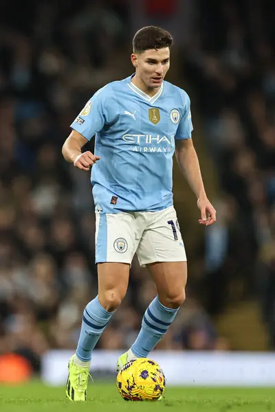 Julin Lvarez Manchester City Con Balón Durante Partido Premier League — Foto de Stock