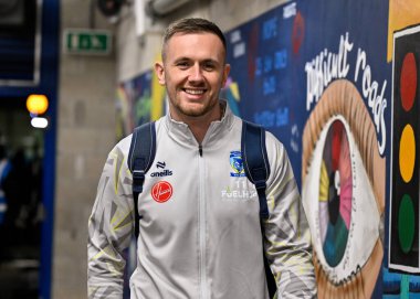 Warrington Wolves takımından Matt Dufty, 23 Şubat 202 'de Warrington Jones Stadyumu' nda oynanan Warrington Wolves vs Hull FC karşılaşmasında maçtan önce geldi.