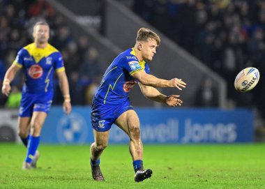 Warrington Wolves 'tan Leon Hayes, 23 Şubat 202' de İngiltere 'nin Warrington kentinde oynanan Warrington Wolves vs Hull FC maçında pas verdi.
