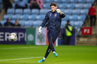 Coventry City 'den Ben Wilson, Coventry Building Society Arena, Coventry, İngiltere, 23 Şubat 202' de Coventry City 'ye karşı oynanan Sky Bet Şampiyonası öncesi ısınma maçında...