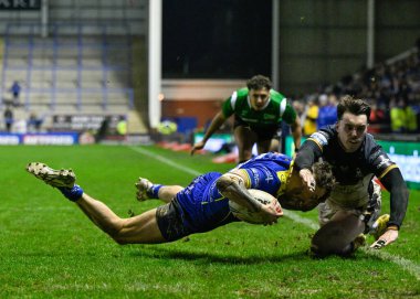 İkinci yarının başında Matty Ashton viraja girerken daha fazla drama yaşandı, ancak Hoy uzun bir süre video hakemle görüştükten sonra penaltı denemesi ile ödüllendirildi. Thewlis de din değiştiriyor, Hoy ise daha ileri gitmiyor. 
