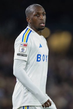 Leeds United takımından Glen Kamara, Leeds United ile Leicester City maçında 23 Şubat 202 'de Leeds Road, İngiltere' de karşılaştı.