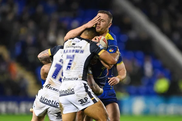 Ben Currie Warrington Wolves Holds His Head Tackle Faamanu Brown — Stock Photo, Image