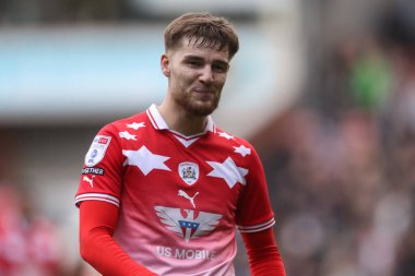 Barnsley 'den John Mcatee, 24 Şubat 202' de Oakwell, Barnsley, İngiltere 'de oynanan Sky Bet Lig 1 karşılaşmasında topu oyun dışı bıraktıktan sonra tepki gösterdi.