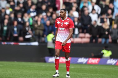 Barnsley 'den Donovan Pines 24 Şubat 202 tarihinde Oakwell, Barnsley, İngiltere' de oynanan Sky Bet Ligi 1 maçı sırasında