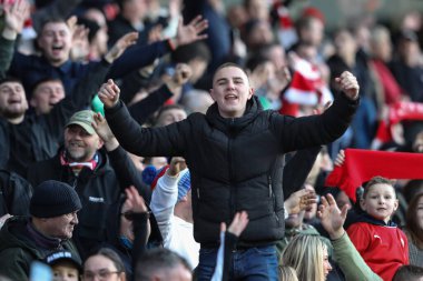 Barnsley taraftarları 24 Şubat 202 'de Oakwell, Barnsley, İngiltere' de oynanan Sky Bet 1 maçında 2-1 'lik galibiyeti kutluyorlar.