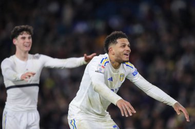 Leeds United takımından Georgina Rutter, 23 Şubat 202 'de Leeds Road, İngiltere' de Leeds City 'ye karşı oynanan Sky Bet Şampiyonası maçından sonra takım arkadaşlarıyla kutlama yapıyor.