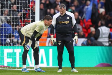 Chelsea 'den Corce Petrovi, 25 Şubat 202' de Wembley Stadyumu 'nda oynanan Carabao Kupası final maçında Chelsea' ye karşı Liverpool maçında ısınma turunda 