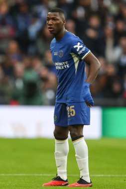 Chelsea 'den Moiss Caicedo, 25 Şubat 202' de Wembley Stadyumu 'nda Chelsea ile Liverpool arasındaki Carabao Kupası finalinde 