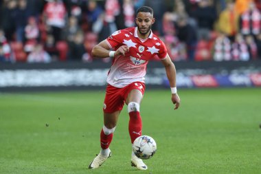 Barnsley 'den Barry Cotter, 24 Şubat 202' de Oakwell, Barnsley, İngiltere 'de oynanan Sky Bet 1 maçında topu aldı.