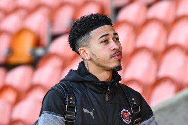Blackpool 'dan Jordan Lawrence-Gabriel, 24 Şubat 202' de Bloomfield Road, Blackpool 'da oynanan Blackpool-Bolton Wanderers maçından önce geldi.