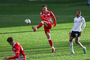 Barnsley 'den Josh Earl, 24 Şubat 202' de Oakwell, Barnsley, İngiltere 'de oynanan 1.
