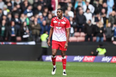 Barnsley 'den Donovan Pines 24 Şubat 202 tarihinde Oakwell, Barnsley, İngiltere' de oynanan Sky Bet Ligi 1 maçı sırasında