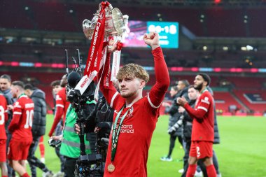 Liverpool 'dan Harvey Elliott Carabao Kupası finalinde Wembley Stadyumu' nda Chelsea ile Liverpool maçında, 25 Şubat 202 'de