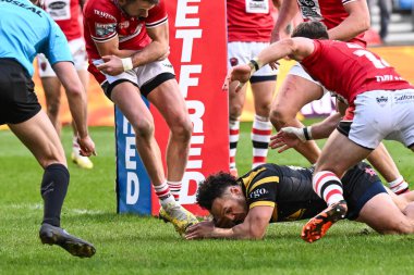 Castleford Tigers takımından Liam Horne, 25 Şubat 202 'de İngiltere' nin Eccles kentinde oynanan Salford Red Devils - Castleford Tigers maçında bir deneme yaptı.