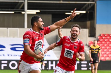 Salford Red Devils takımından Nene Macdonald, 25 Şubat 202 'de Salford Community Stadyumu' nda oynanan Betfred Süper Lig karşılaşmasında Salford Red Devils ile Castleford Tigers maçını kutluyor.