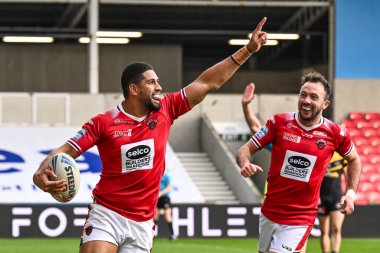 Salford Red Devils takımından Nene Macdonald, 25 Şubat 202 'de Salford Community Stadyumu' nda oynanan Betfred Süper Lig karşılaşmasında Salford Red Devils ile Castleford Tigers maçını kutluyor.
