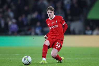 Liverpool 'dan James McConnell, 25 Şubat 202' de Wembley Stadyumu 'nda Chelsea ile Liverpool arasındaki Carabao Kupası final maçında pas attı.