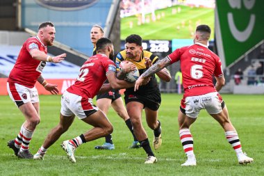 Castleford Tigers takımından Charbel Tasipale, Salford Red Devils - Castleford Tigers maçında Salford Red Devils - Castleford Castleford Tigers maçında Salford Red Devils - Eccles, İngiltere 'de 25 Şubat 202' de oynanan karşılaşmada Salford Red Devils 'in rakibi Kallum Watkins ile karşı karşıya geldi.